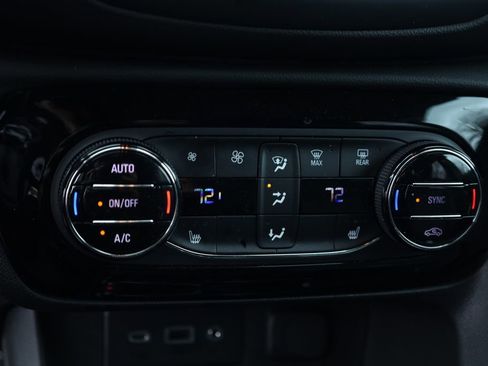 Used 2023 Buick Encore GX Select w/ Sport Touring Package image 8