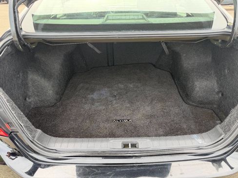 Used 2017 Nissan Altima 2.5 SL w/ Moonroof Package FWD image 12
