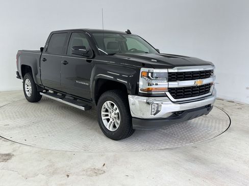 Used 2018 Chevrolet Silverado 1500 LT w/ All Star Edition AWD/4WD image 7