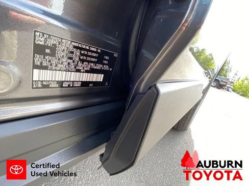 Certified 2023 Toyota RAV4 LE FWD image 29