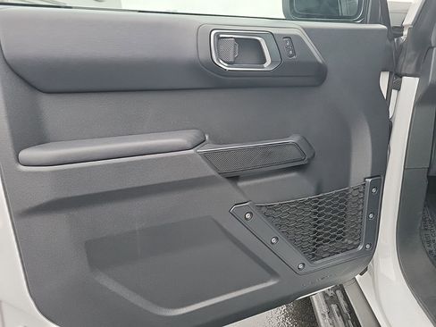 Used 2025 Ford Bronco Outer Banks image 16