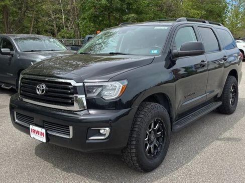Used 2018 Toyota Sequoia TRD Sport AWD/4WD image 1