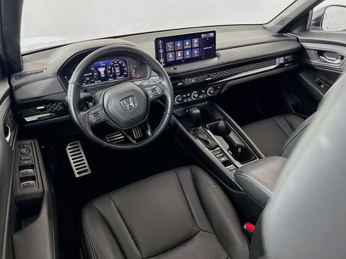 Used 2023 Honda Accord Sport image 11