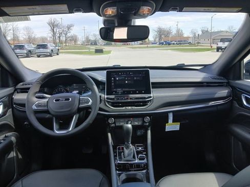 New 2026 Jeep Compass Limited image 28