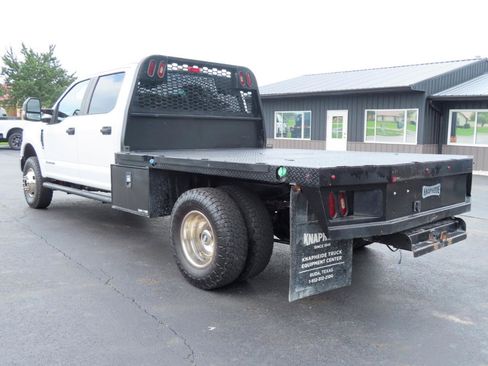 Used 2017 Ford F350 XL w/ Power Equipment Group AWD/4WD image 4