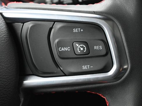 Used 2023 Jeep Wrangler Unlimited Rubicon w/ Cold Weather Group AWD/4WD image 7