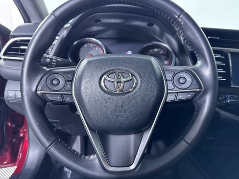 Used 2018 Toyota Camry XSE FWD image 19