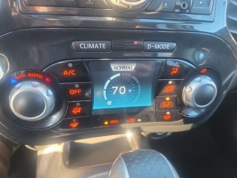 Used 2011 Nissan Juke SV image 18