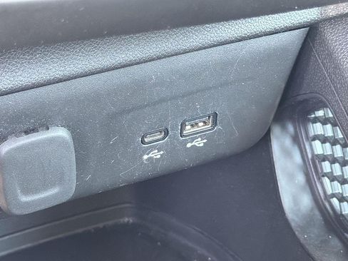 Used 2025 Chevrolet TrailBlazer LS FWD image 16