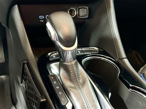 Used 2025 Buick Encore GX Sport Touring w/ Advanced Technology Package image 14