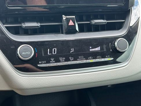 Used 2026 Toyota Corolla LE FWD image 25