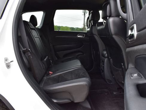 Used 2018 Jeep Grand Cherokee Altitude AWD/4WD image 18