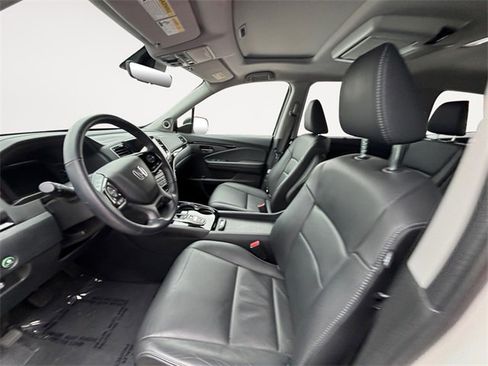 Used 2022 Honda Pilot Touring image 9