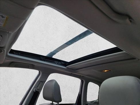 Used 2015 Subaru Forester 2.5i Touring image 15