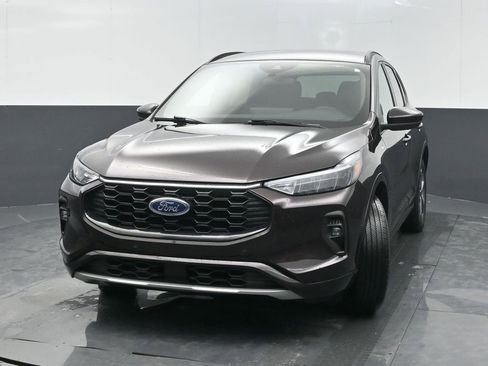 Used 2023 Ford Escape ST-Line Select w/ Tech Pack #1 image 3