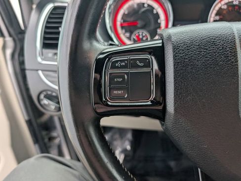 Used 2019 Dodge Grand Caravan SXT FWD image 10