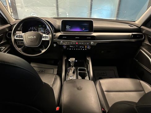 Used 2022 Kia Telluride LX AWD/4WD image 9