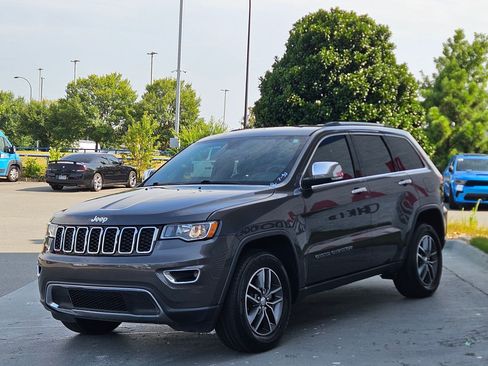 Used 2018 Jeep Grand Cherokee Limited AWD/4WD image 3