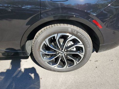 New 2026 Lincoln Nautilus Reserve image 7