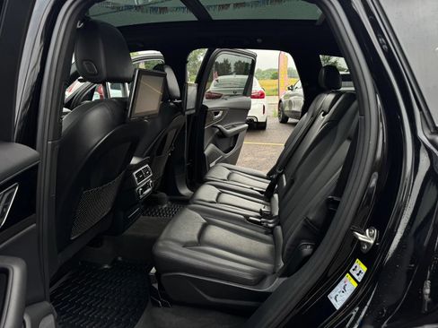 Used 2017 Audi Q7 3.0T Prestige AWD/4WD image 19