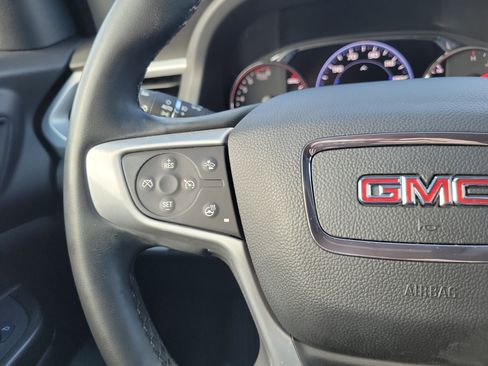 Used 2023 GMC Acadia SLT w/ Technology Package image 19