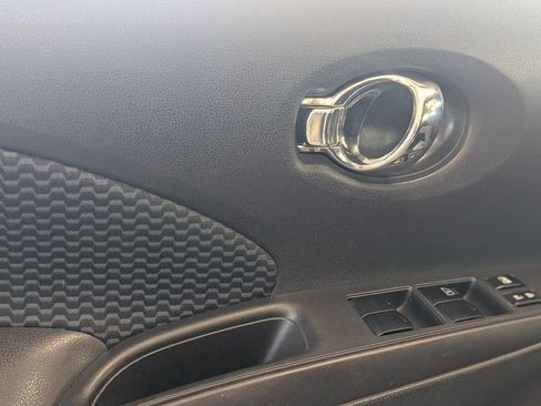 Used 2015 Nissan Versa Note SV image 17