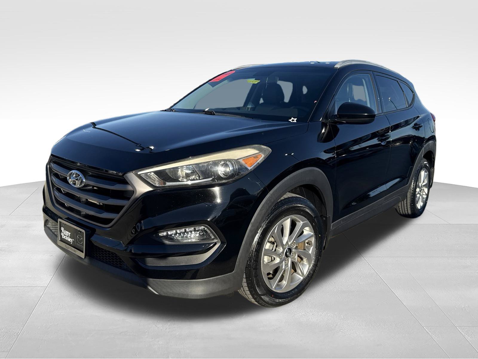 Used 2016 Hyundai Tucson SE w/ Option Group 02 FWD image 1