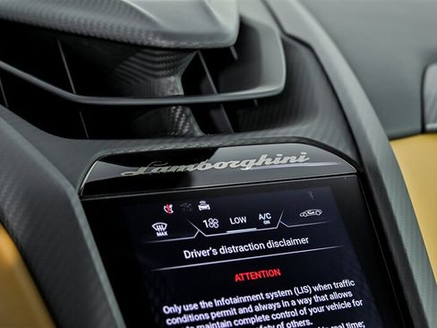 Used 2024 Lamborghini Revuelto AWD/4WD image 72