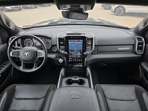 Used 2023 RAM 1500 Laramie AWD/4WD image 14