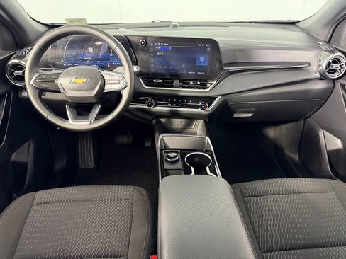 Used 2026 Chevrolet Equinox LT AWD/4WD image 12
