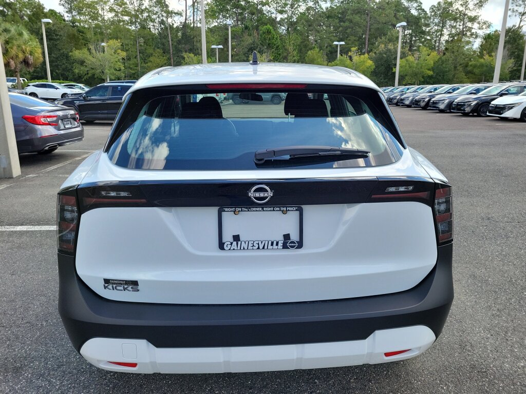 New 2027 Nissan Kicks S FWD image 7