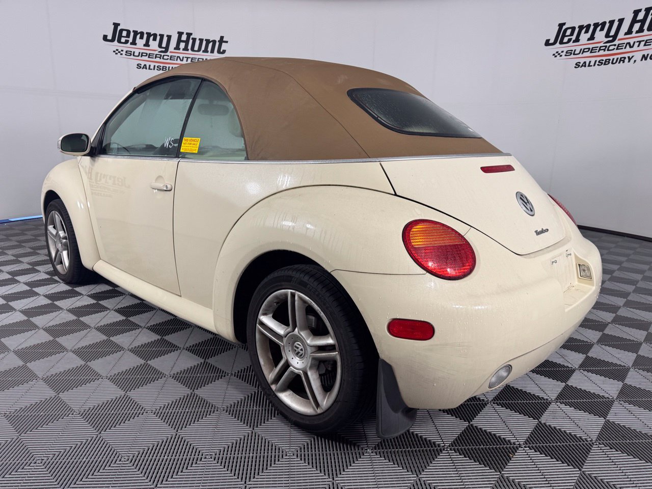 Used 2005 Volkswagen Beetle GLS FWD image 8