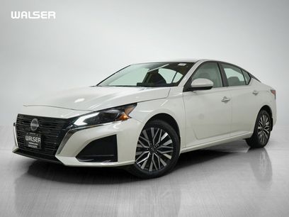 Used 2023 Nissan Altima 2.5 SV w/ SV Premium Package