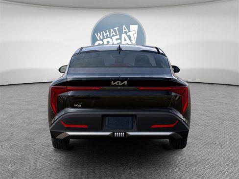 New 2025 Kia K4 LXS image 13