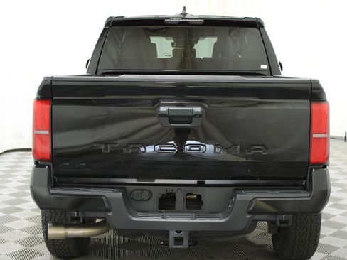 Used 2024 Toyota Tacoma TRD Off-Road AWD/4WD image 32