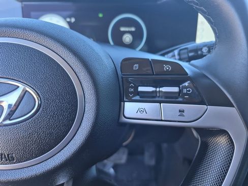 Used 2023 Hyundai Elantra Limited image 21