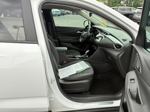 Used 2023 Buick Encore GX Preferred w/ Cold Weather Comfort Package AWD/4WD image 32