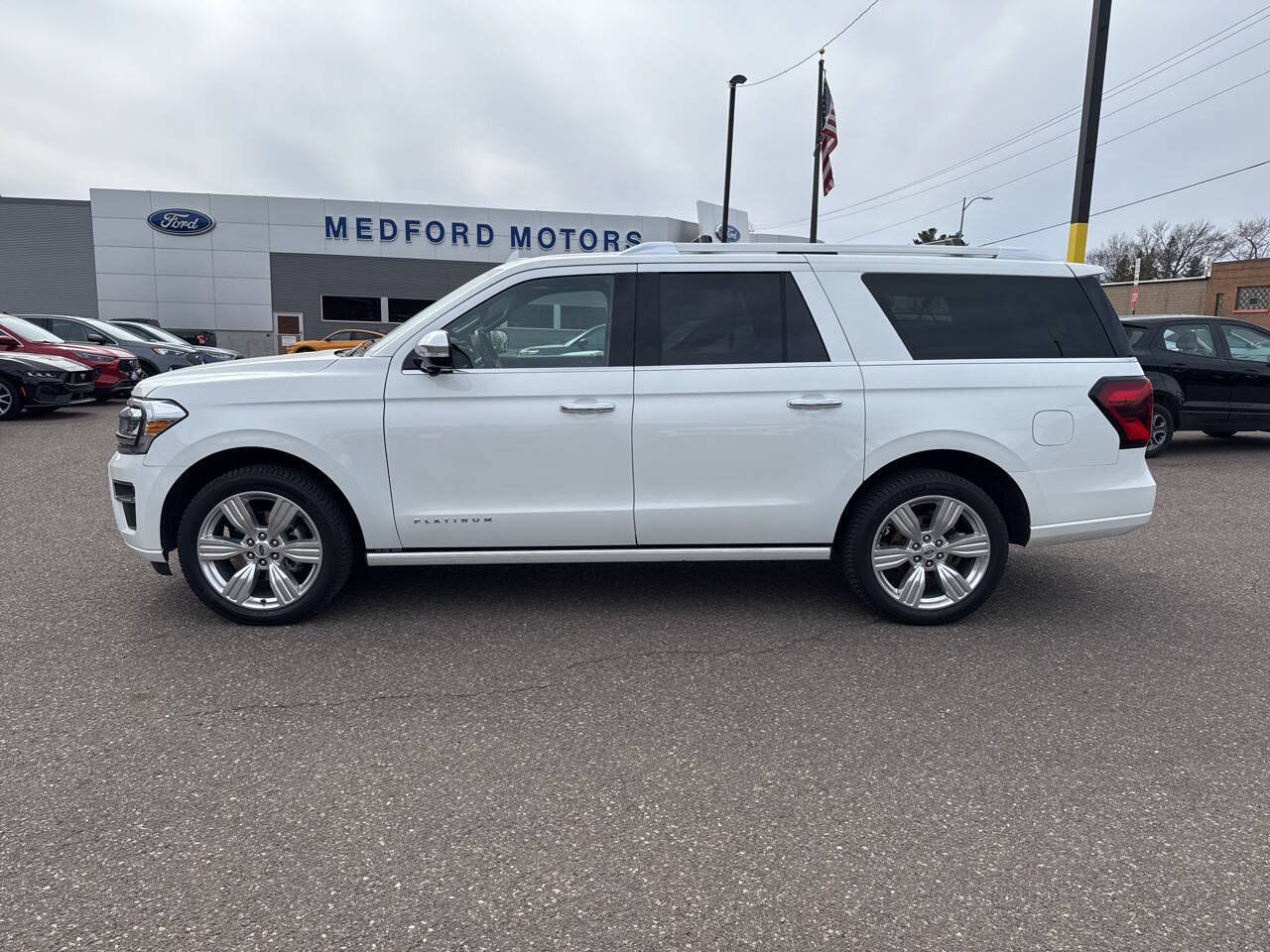 Used 2023 Ford Expedition Max Platinum AWD/4WD image 9