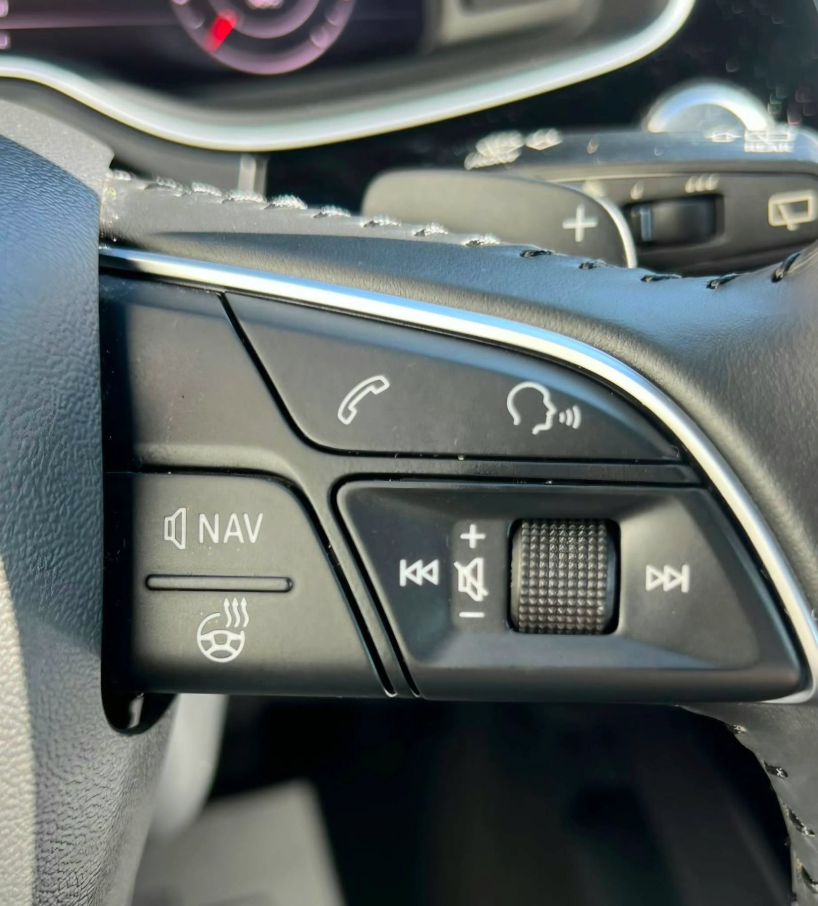 Used 2018 Audi Q7 3.0T Prestige AWD/4WD image 30