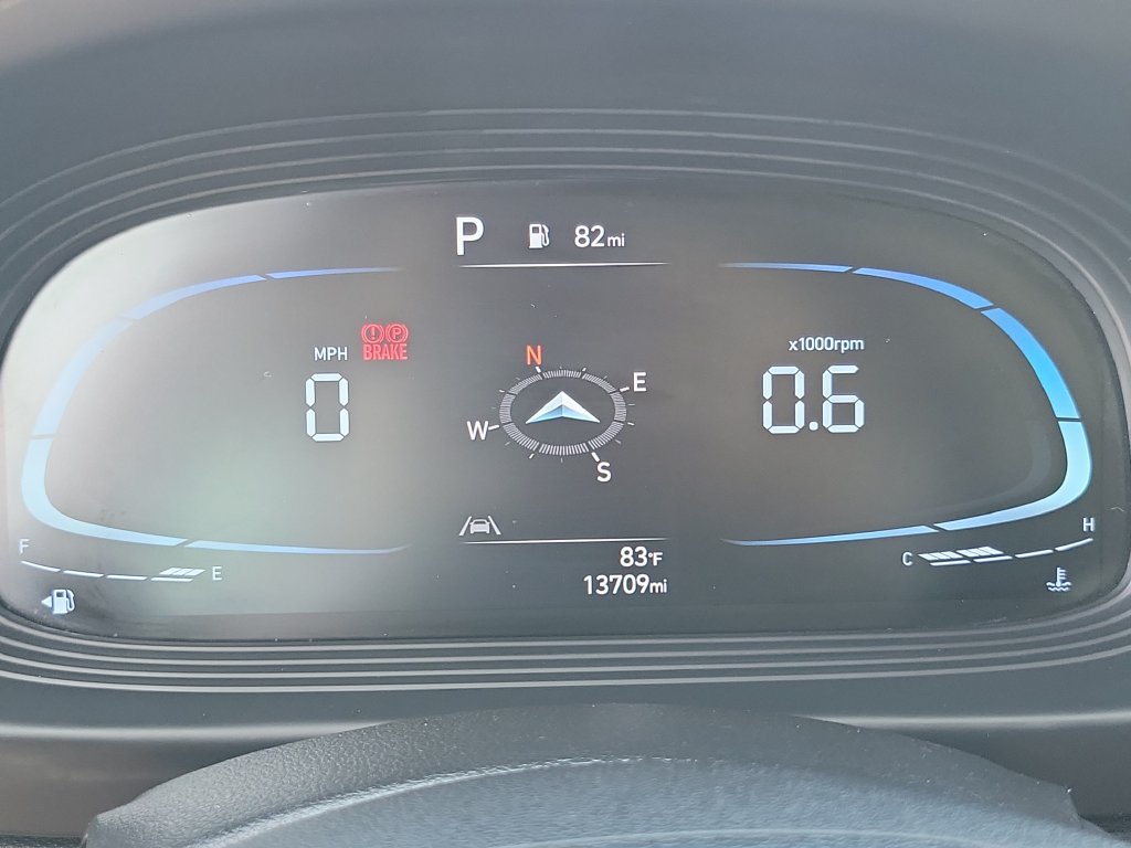 Used 2023 Hyundai Venue Limited FWD image 8