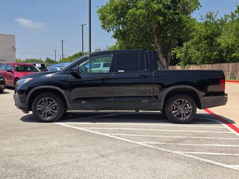 Used 2020 Honda Ridgeline Sport image 2
