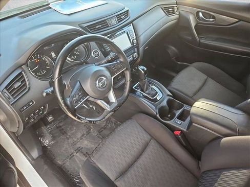 Used 2020 Nissan Rogue SV AWD/4WD image 13