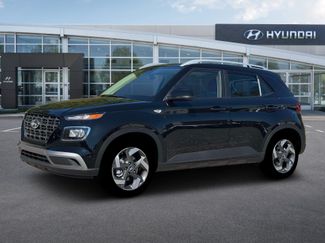 New 2026 Hyundai Venue SEL FWD video 2