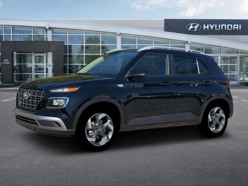 New 2026 Hyundai Venue SEL FWD image 2