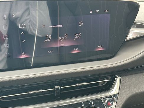 New 2026 Buick Envista Avenir FWD image 28