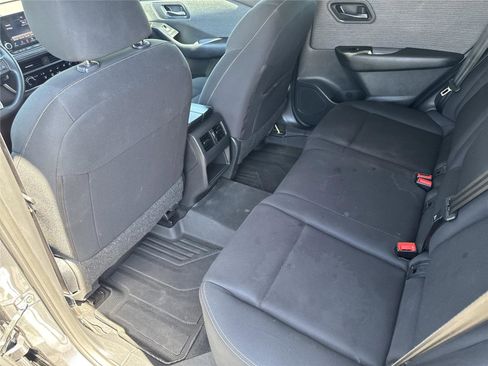 Used 2023 Nissan Rogue S FWD image 29
