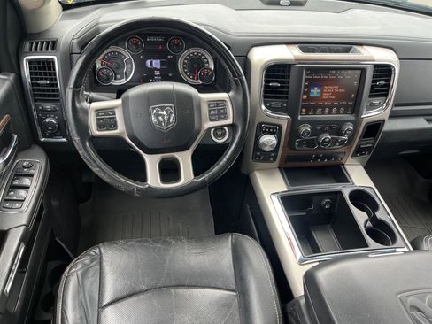 Used 2015 RAM 1500 Laramie w/ Convenience Group image 10