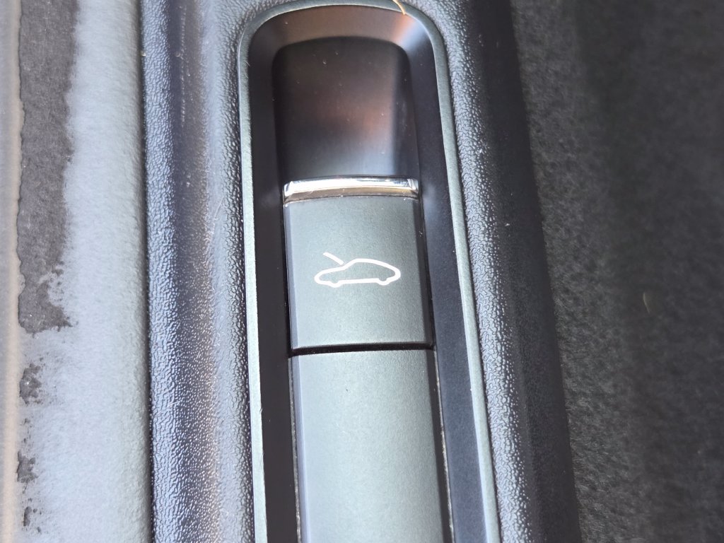 Used 2019 Porsche 718 Boxster RWD image 10