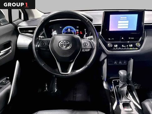 Used 2023 Toyota Corolla Cross XLE AWD/4WD image 6