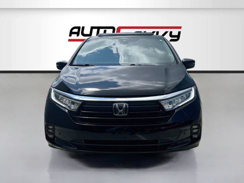 Used 2022 Honda Odyssey Touring image 2